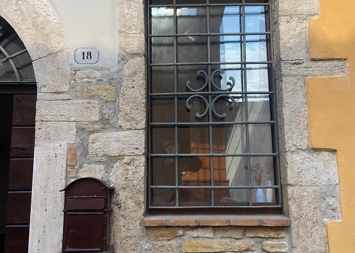 La Comoedia * Amelia